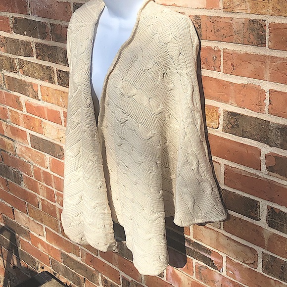 Green 3 100% cotton shawl in a cable pattern - Picture 6 of 12